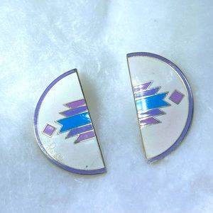 Western- Vintage 80s Rare Find.  Isle of Skye enamel pierced earrings-l